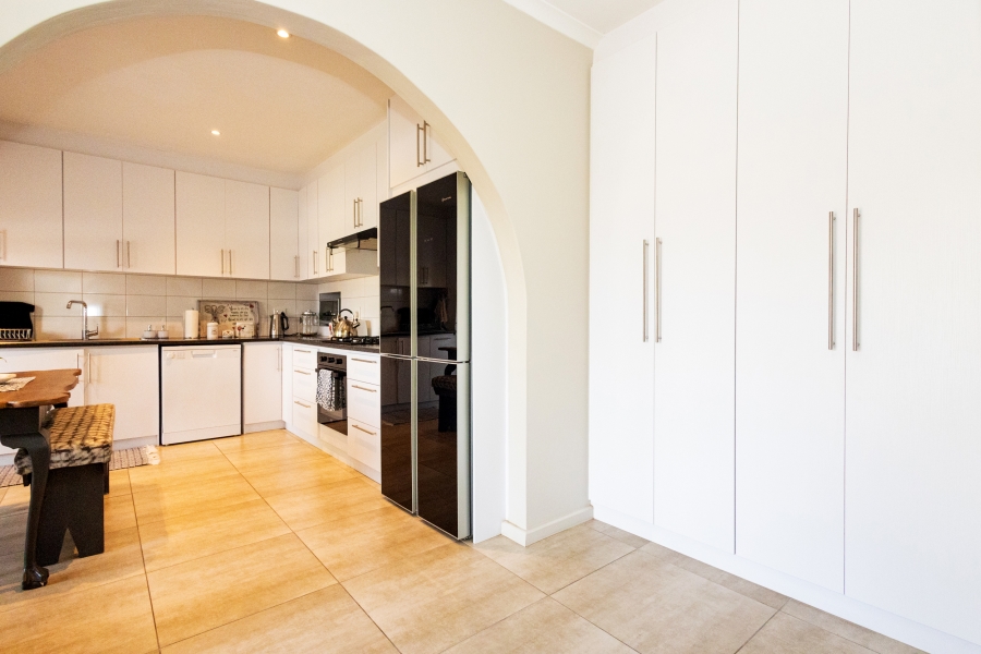 4 Bedroom Property for Sale in Stellenridge Western Cape